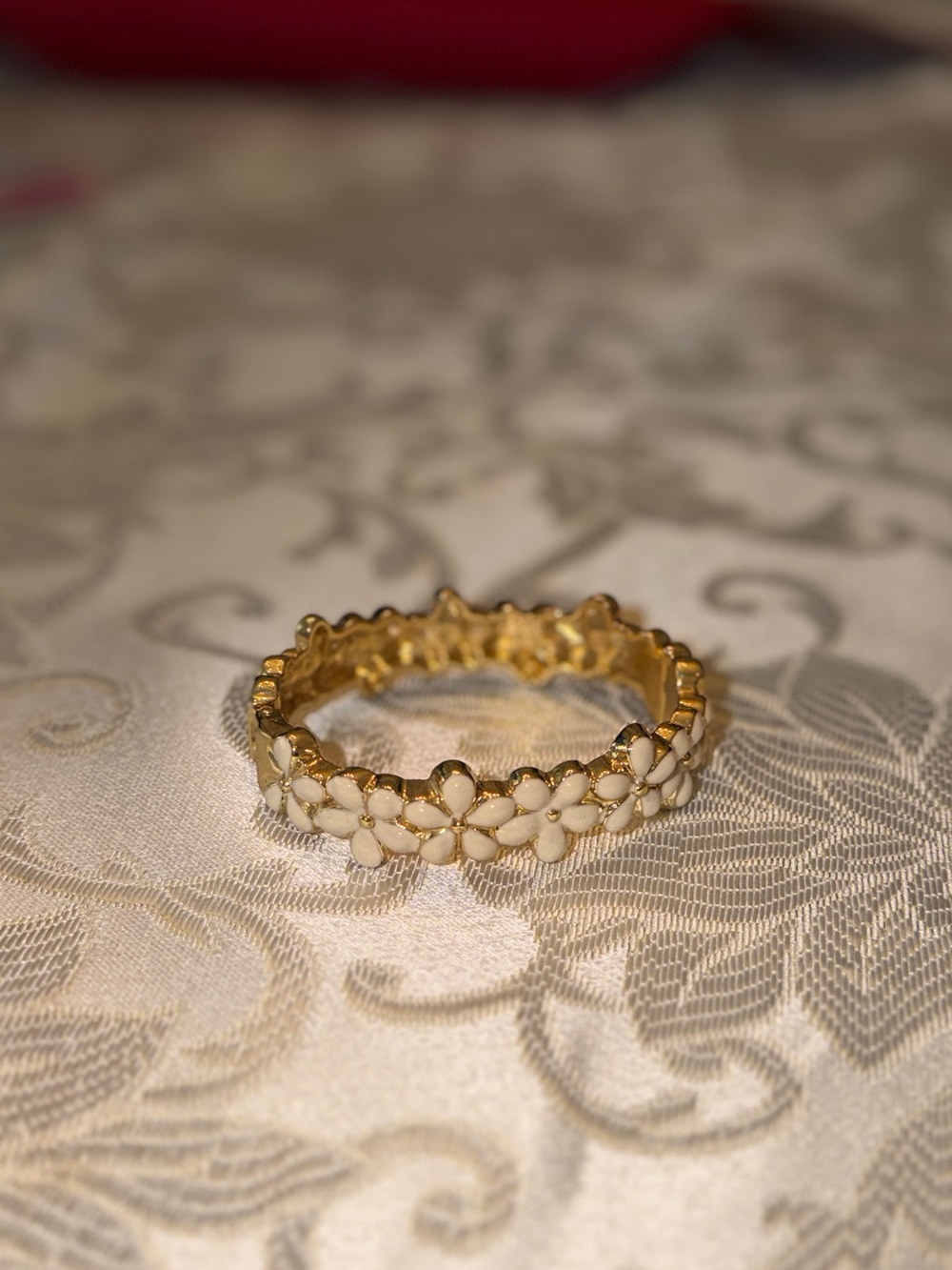 Beautiful gold white flower cuff bracelet